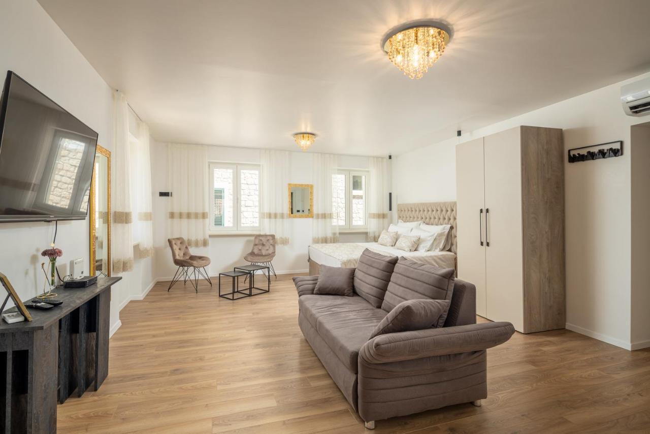 Luxury Duje